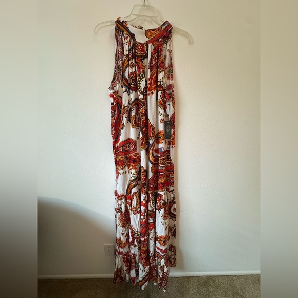NWT Vince Camuto Ivory and Red Paisley High Neck Dress Size L - Picture 11 of 11